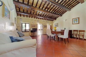 Classic roman home next to Popolo Square Rome